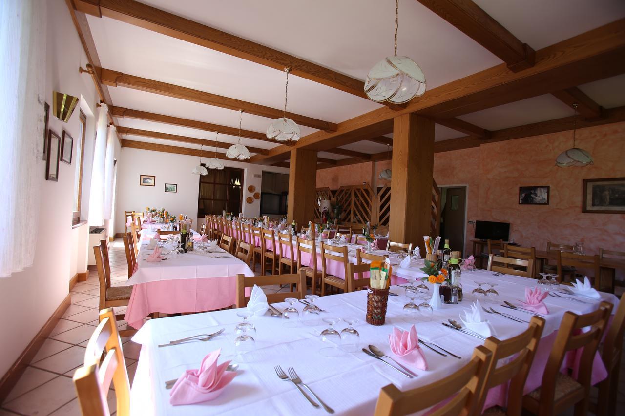 Albergo Alpino Da Tullio Avio Exterior photo