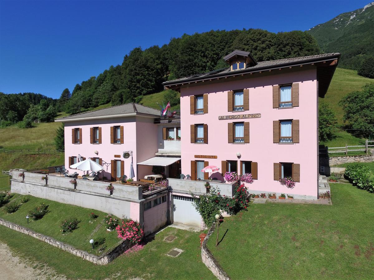 Albergo Alpino Da Tullio Avio Exterior photo